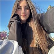 Estudiante de 1r curso de Educación Primaria. Capacitada para dar clases particulares  a alumnos desde Primaria hasta la ESO